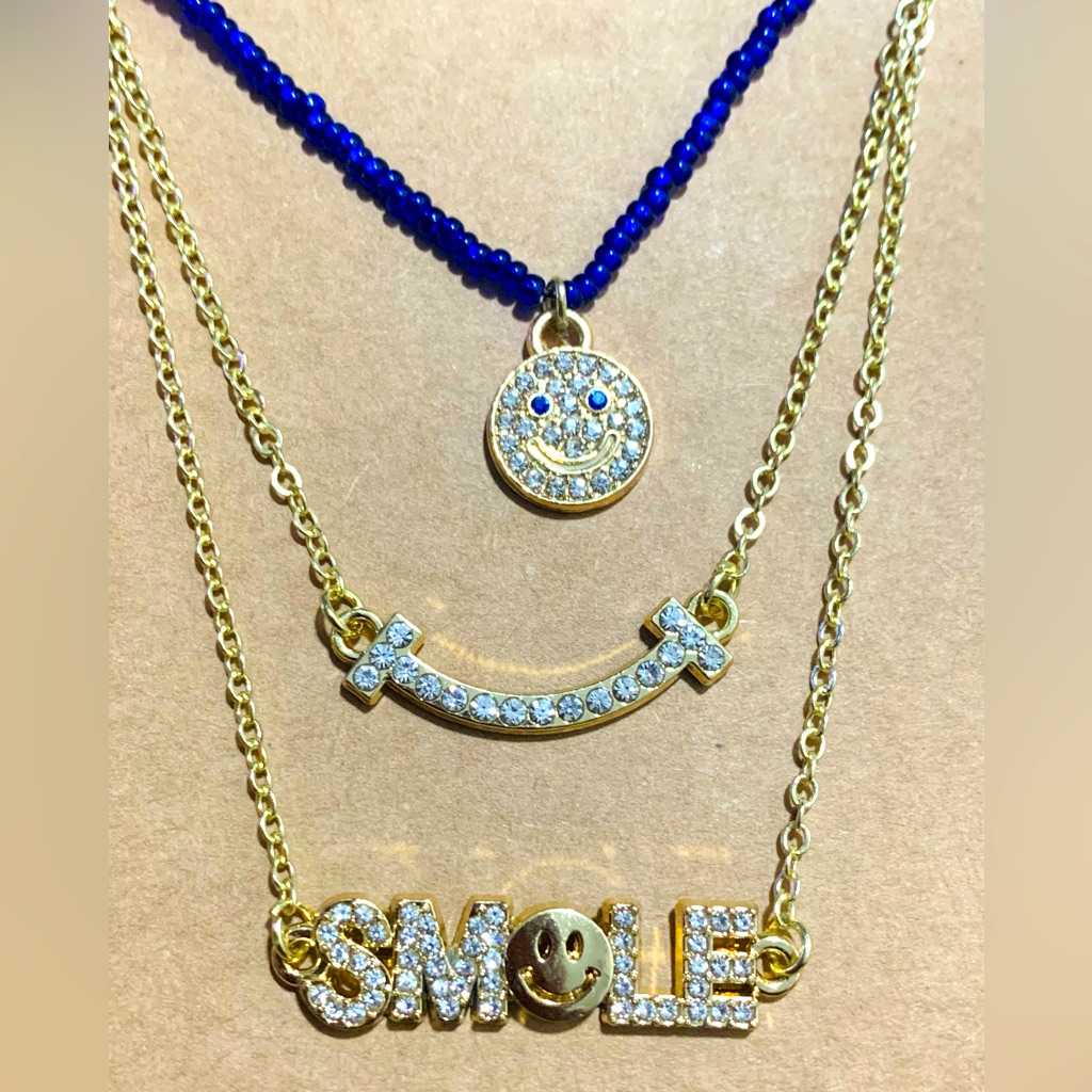 Smile Smile Smile Necklace Set